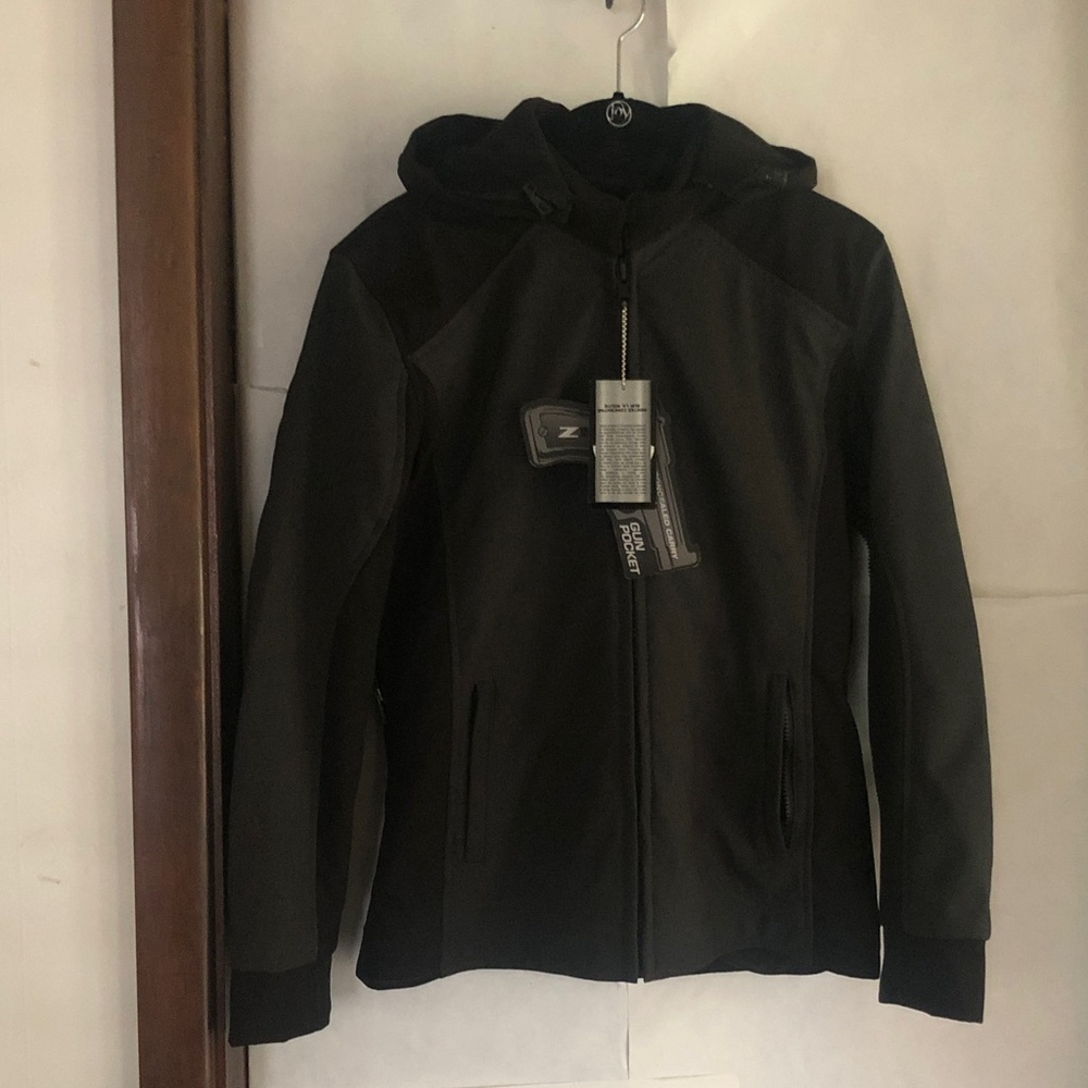 Men's Black Hooded Softshell Jacket with Zip Pockets